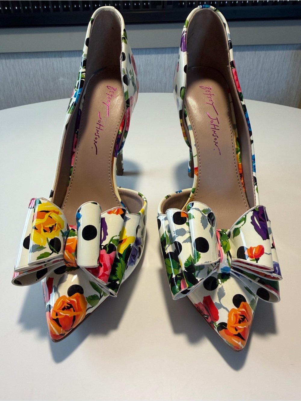 Betsey Johnson White & Black Floral Pointed Toe Stiletto Heels with Bow Accent - Picture 5 of 14